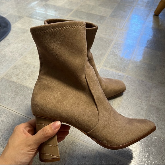 NWOB Dolce Vita Petya Mushroom Stella Suede Embossed Heel Booties - Picture 7 of 10